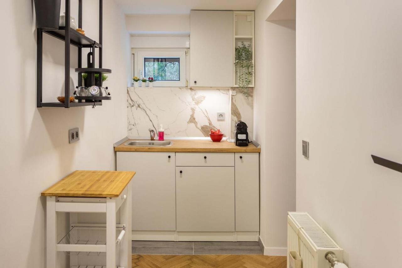 Modern Studio Near British Square Daire Zagreb Dış mekan fotoğraf
