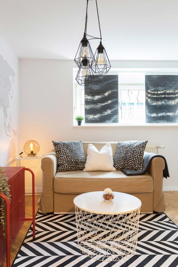 Modern Studio Near British Square Daire Zagreb Dış mekan fotoğraf