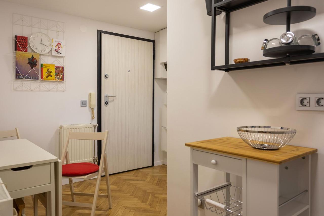 Modern Studio Near British Square Daire Zagreb Dış mekan fotoğraf